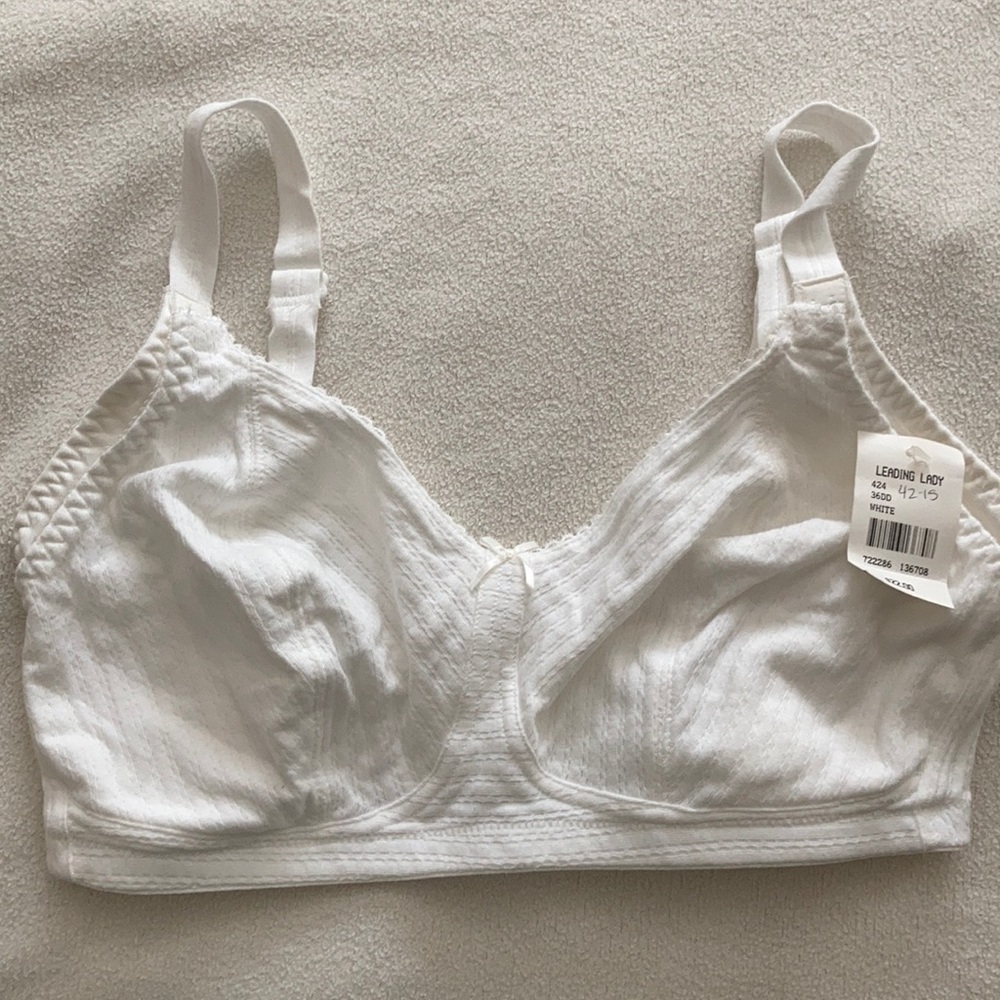 New with tags white cotton nursing bra